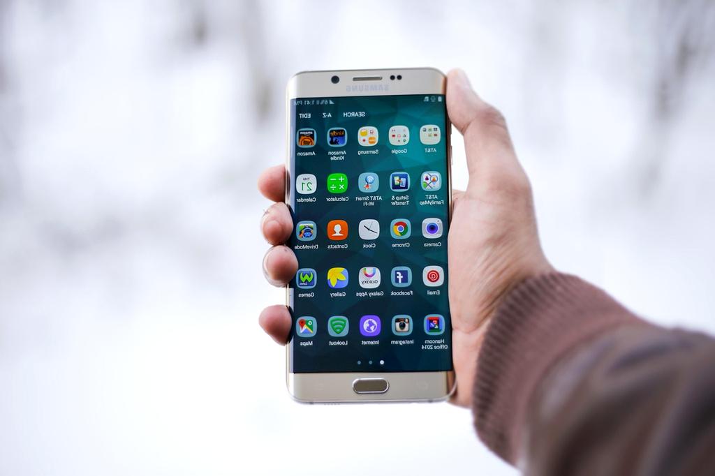 Advanced holographic contact interface with floating data elements